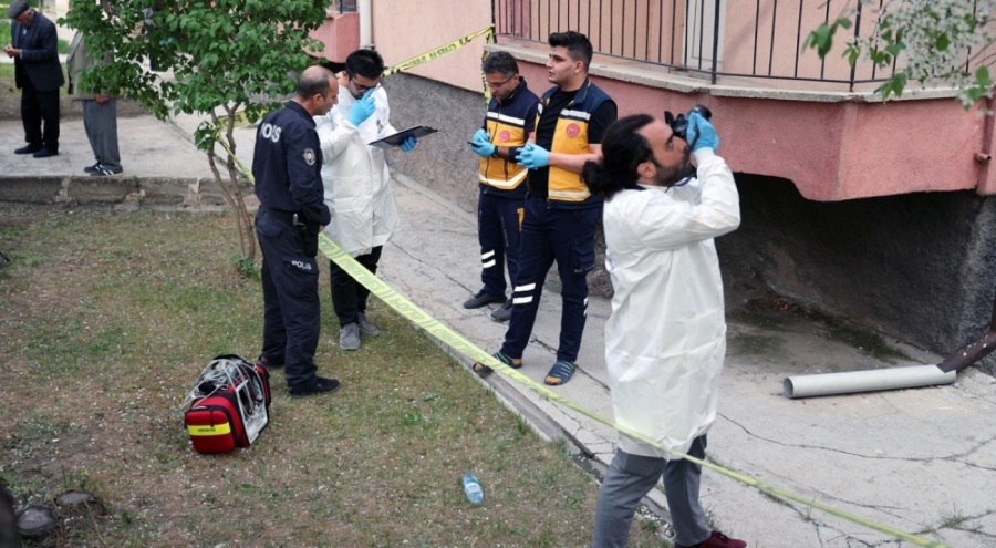 Sivas'ta yüksekten düşen görme engelli kişi hayatını kaybetti