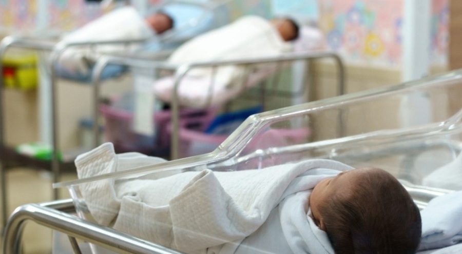 'Yenidoğan' şebekesi! 6 hastaneye baskın yapıldı: Aralarında doktorlar da var!