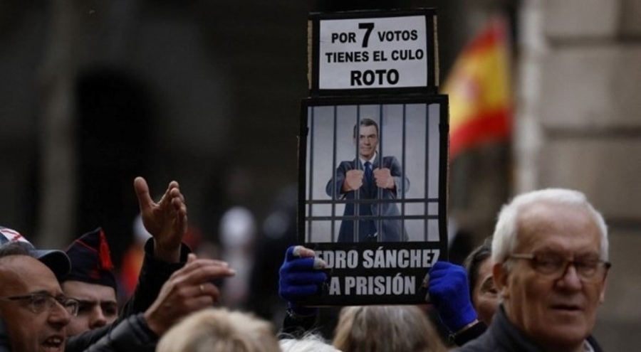 İspanya Başbakanı geleceğine karar vermeye hazırlanıyor