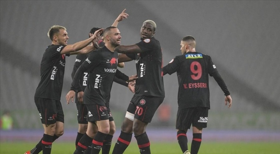 Fatih Karagümrük, Antalyaspor'u yendi