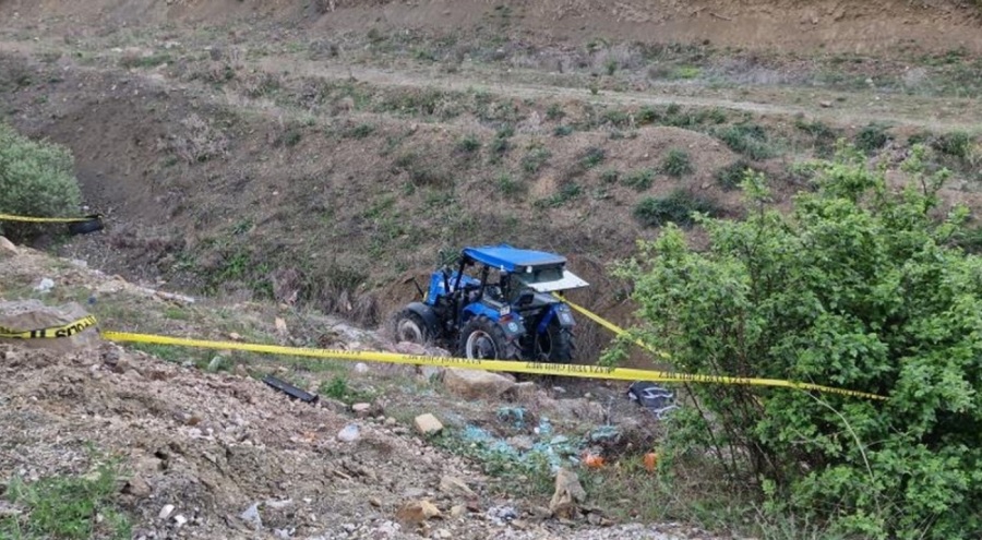 Dereye devrilen traktörün sürücüsü öldü