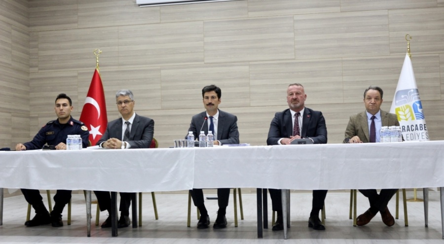 Karacabey'de ilk muhtarlar toplantısı Kaymakam Kafkas başkanlığında yapıldı