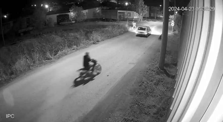 Bursa'da çalıntı otomobille gelip, motosiklet çaldılar