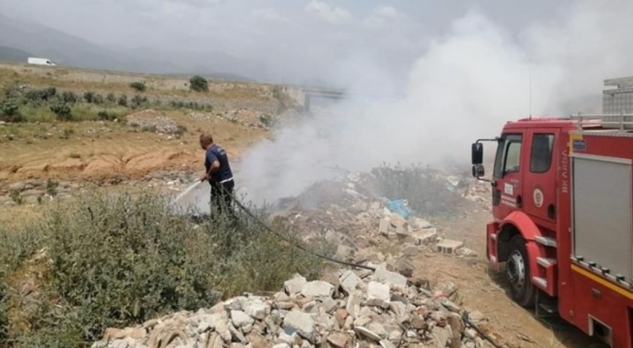 Hatay'da çöplük alanda yangın