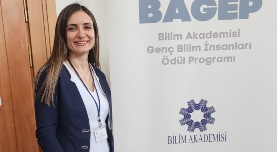 BUÜ'lü akademisyene "Genç Bilim İnsanı Ödülü" verildi