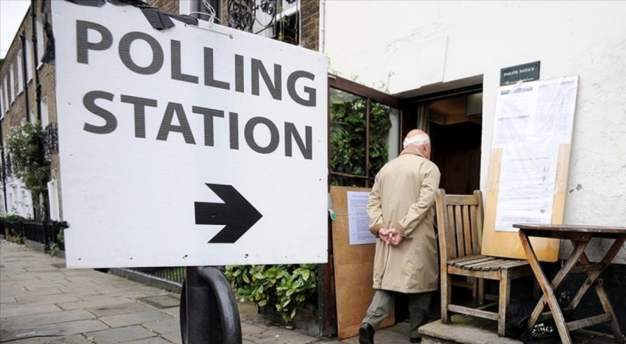İngiltere'deki yerel seçimlerde oy verme işlemi başladı