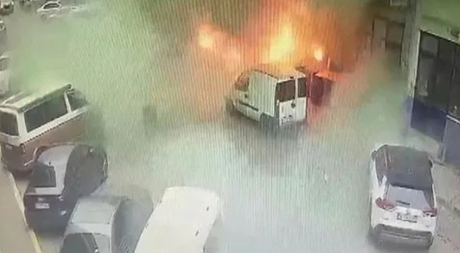 Başakşehir'de bir iş yerinde patlama meydana geldi