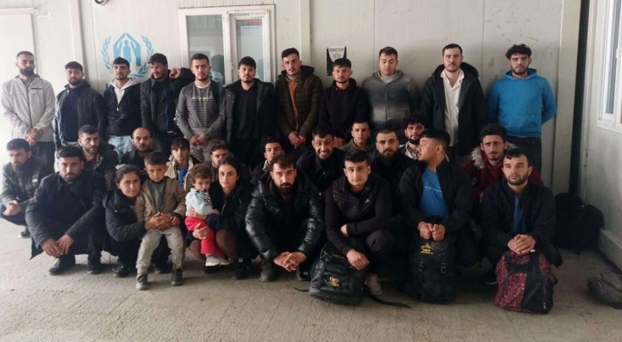 Yunanistan'a geçmeye çalışan 37 kaçak göçmen yakalandı