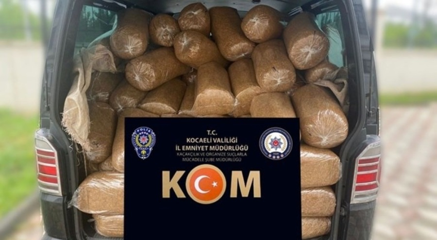 Kocaeli'de tonlarca gümrük kaçağı tütün ele geçirildi