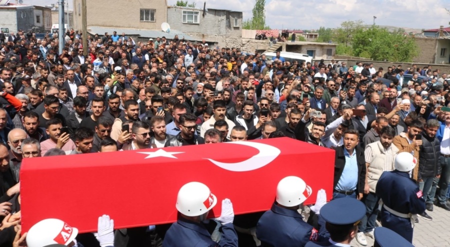 Şehit uzman çavuş, gözyaşları eşliğinde son yolculuğuna uğurlandı