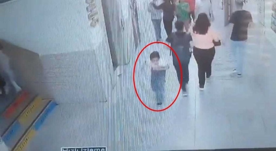 Boğazına simit takılan öğrenciye öğretmeninden hayat kurtaran müdahale