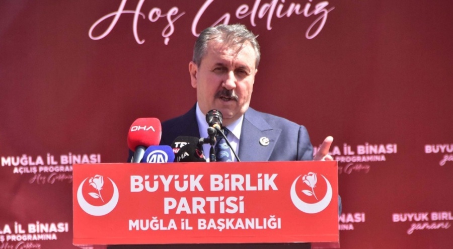 BBP Genel Başkanı Destici: 'Türkiye'nin bu darbe anayasasından kurtulması gerekiyor'