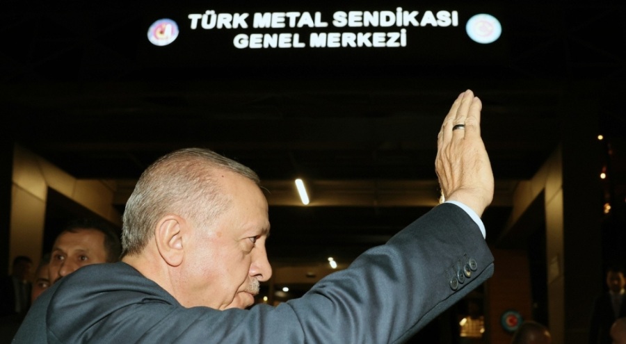 Cumhurbaşkanı Erdoğan'dan Türk Metal iş Sendikası'na taziye ziyareti