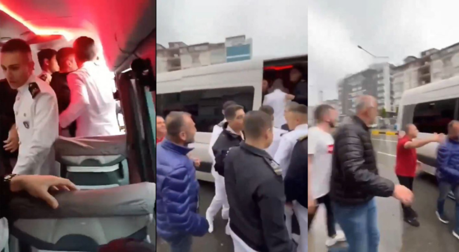 Minibüs şoförleri, servis kiralayan üniversitelileri darbetti