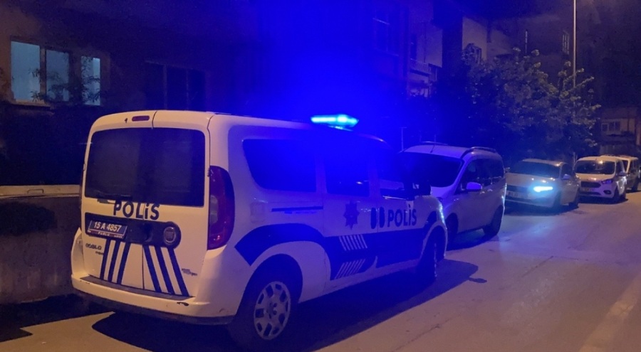 Şizofreni hastası oğluyla yaşayan yatalak kadın, evinde ölü bulundu!