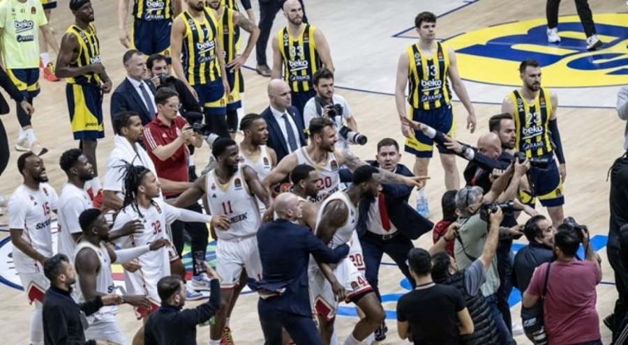 Fenerbahçe Beko-Monaco maçının ardından gerginlik