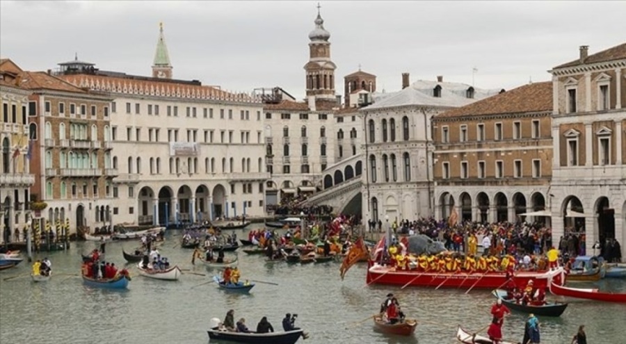 Venedik ziyaretçilerden 700 bin eurodan fazla gelir elde etti