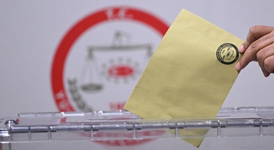 Eski ve yeni muhtarın birbirini şikayet ettiği mahallede seçim yenilenecek