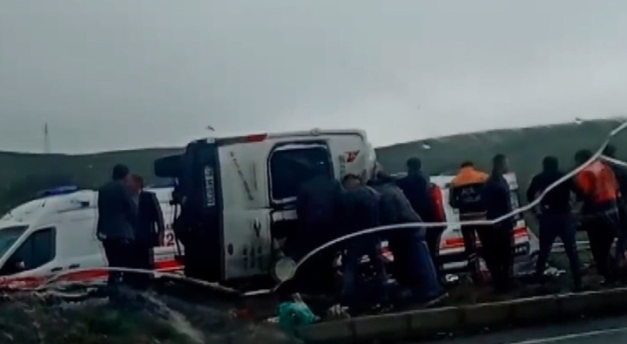 Ardahan'da feci kaza: 1 ölü, çok sayıda yaralı var