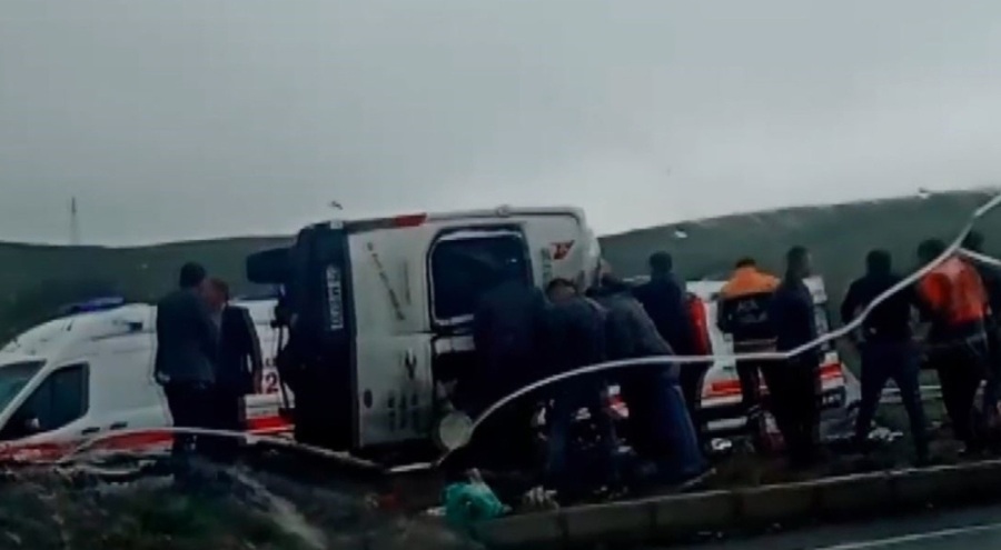 Ardahan'da feci kaza: 1 ölü, çok sayıda yaralı var