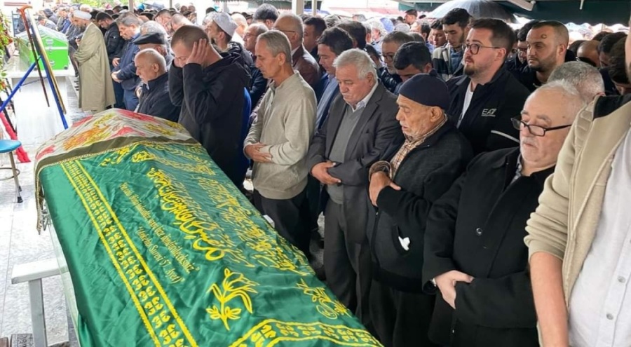 Bursa'da trafik kazasında hayatını kaybeden iş adamı ve annesinin cenazeleri toprağa verildi