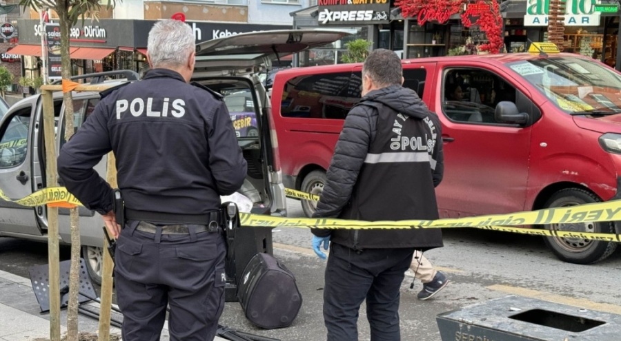 Aracına malzeme yüklerken silahlı saldırıya uğradı