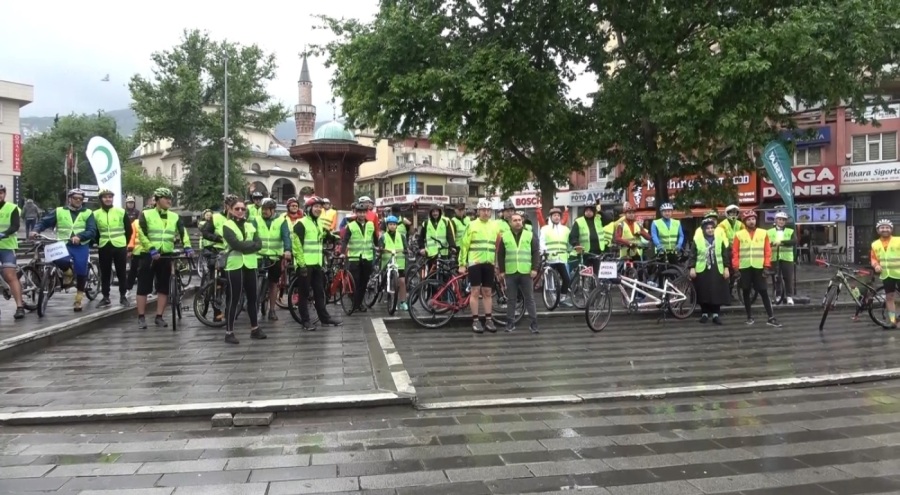 Bursa'da 'Yeşilay Bisiklet Turu' yapıldı
