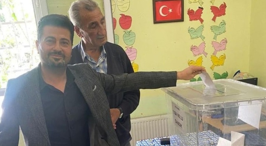 Depremzede vatandaşlar, ilçe değişikliği için sandık başında