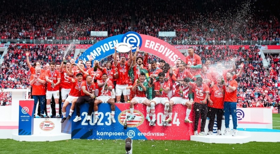 Hollanda'da şampiyon PSV