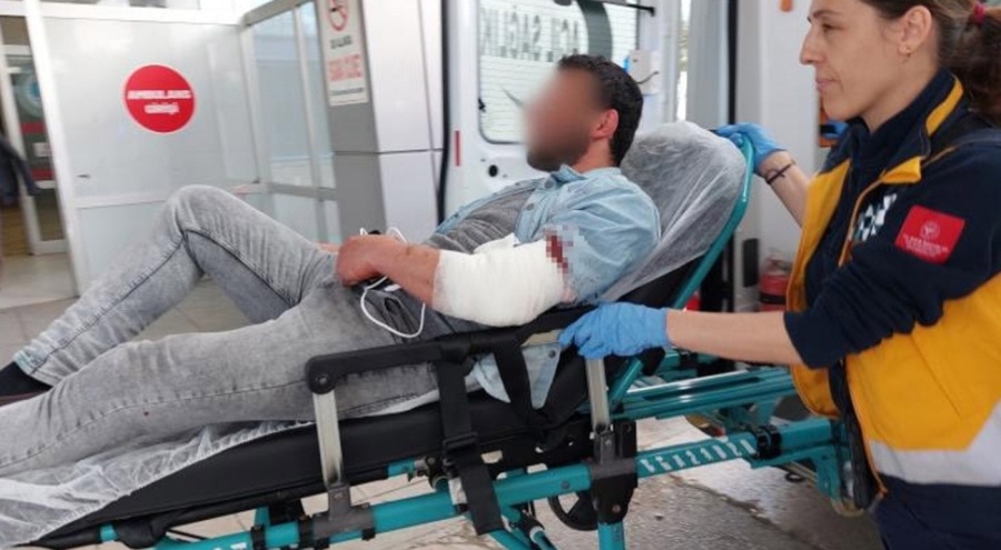 Samsun'da eşiyle tartışan şahıs kendini bıçakladı