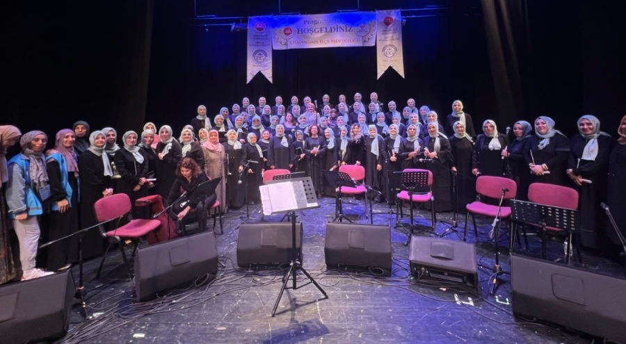 Bursa Osmangazi İlçe Müftülüğü'nde şan ve makam eğitimi alan kur'an kursu öğreticileri konser düzenledi