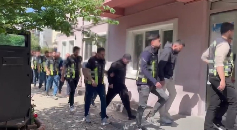 Düğün konvoyunda trafiği tehlikeye sokan şahıslara ceza