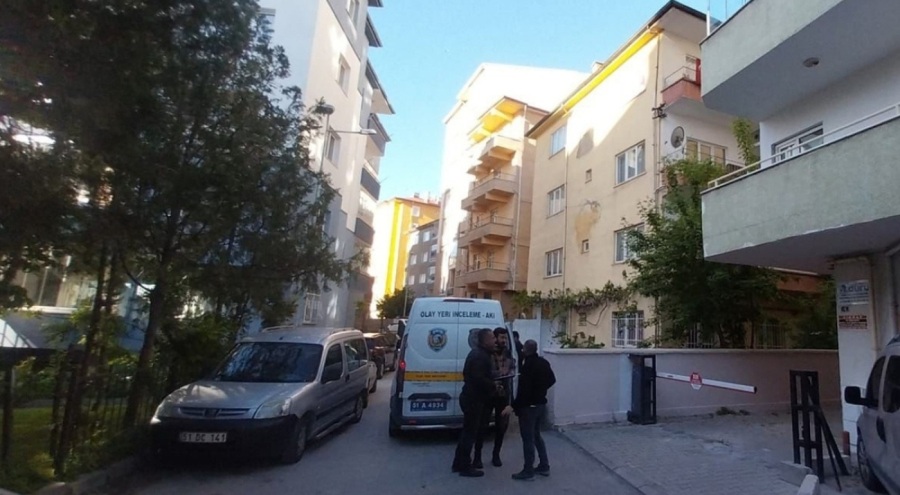 Eski sevgili dehşeti! Yeni sevgiliyi bıçaklayarak öldürdü