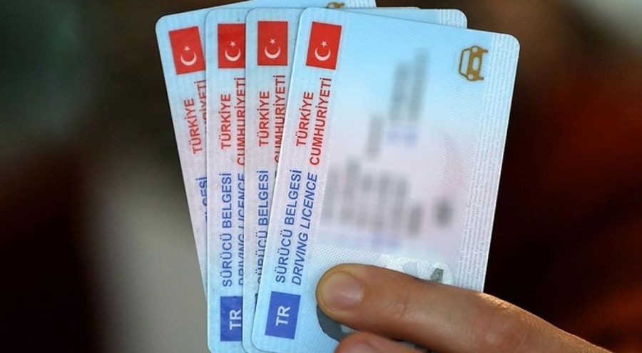 Dolandırıcılardan pes dedirten oyun! 'E-Devlet'ten onaylı ehliyetiniz hazır