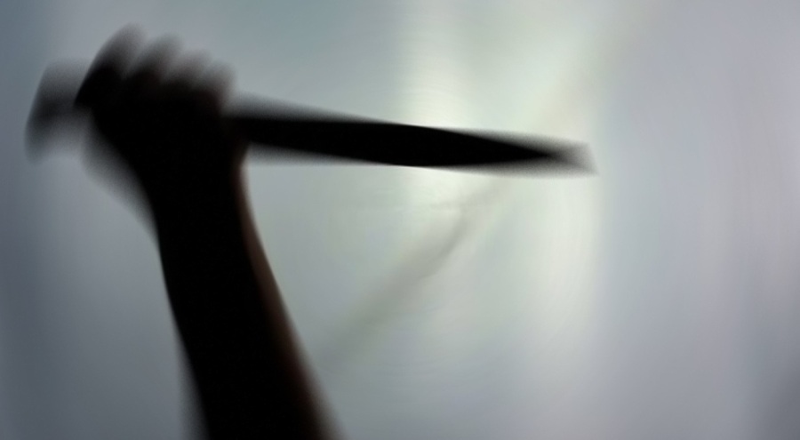 15 yaşındaki genç 16 yaşındaki ablasını sırtından bıçaklayarak öldürdü