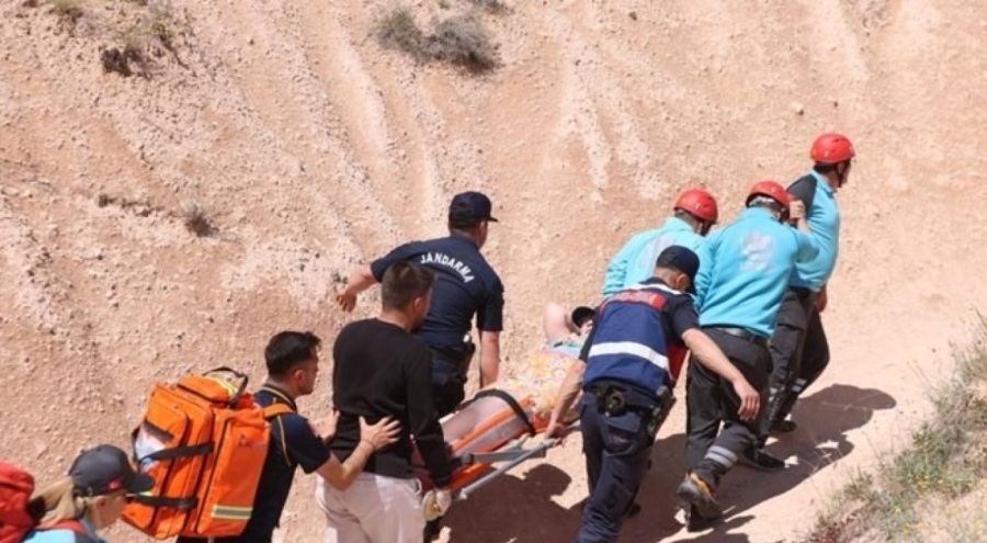 Alman turist peribacasından düştü