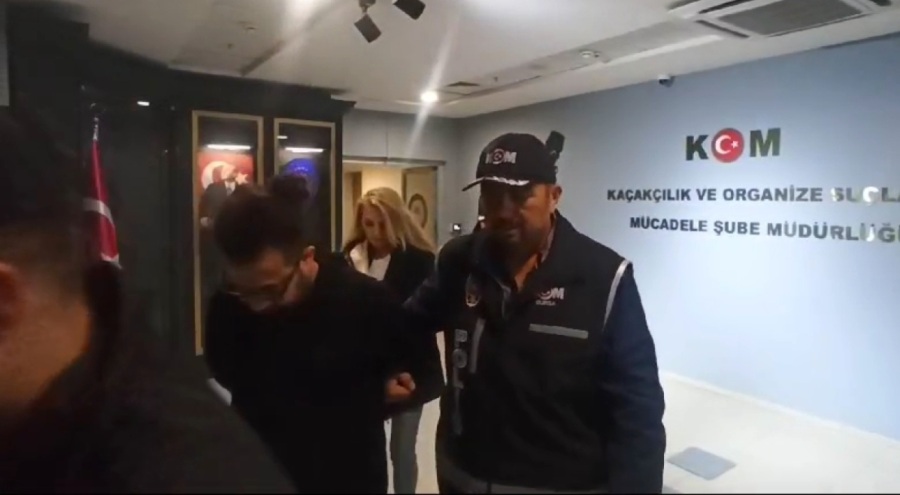 Bursa Şehir Hastanesi'nde 'zimmet' operasyonu! Ameliyathane malzemelerini kullanıldı gösterip satan zanlılar yakalandı