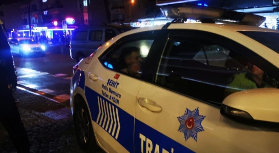 Marmaris'te İngiliz adam, karısının boğazını kesti