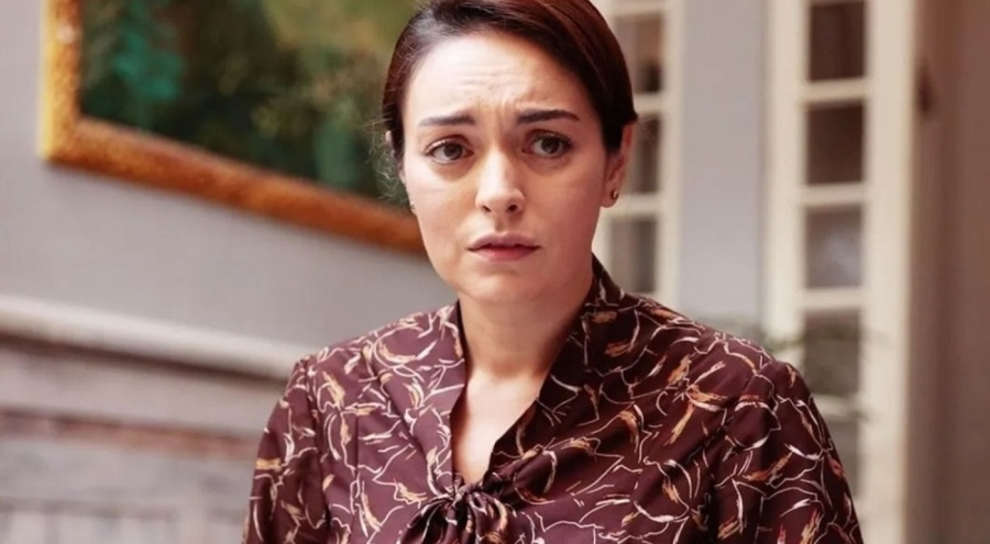 Ezgi Mola oyunculuğu bıraktığını açıkladı!