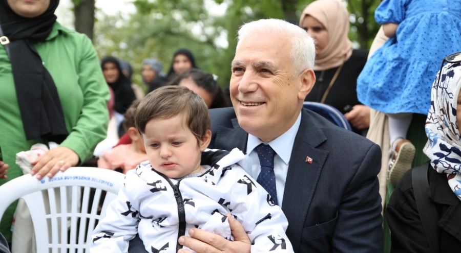 Başkan Bozbey'den 'Anneler Günü' kutlaması: Halkımızın yüzünü güldüreceğiz
