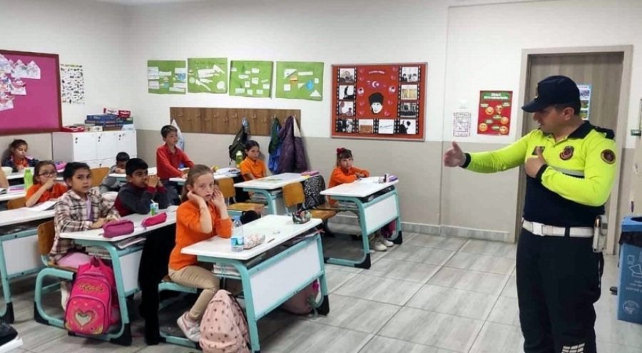Mudanya jandarmadan trafik bilgilendirme çalışmaları sürüyor