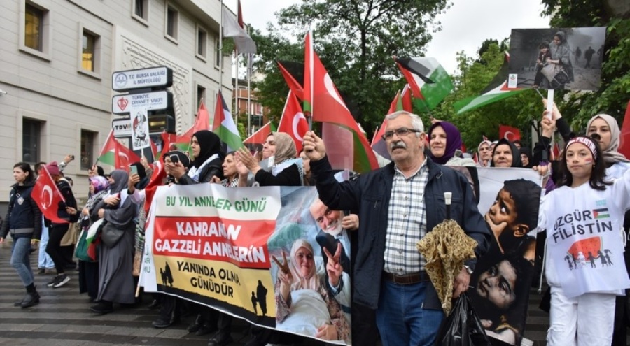 Bursa'da İsrail'in Filistin'e saldırıları protesto edildi