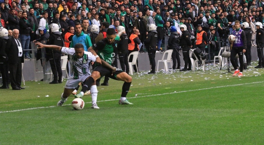 Sakaryaspor iki golle play-off finalinde