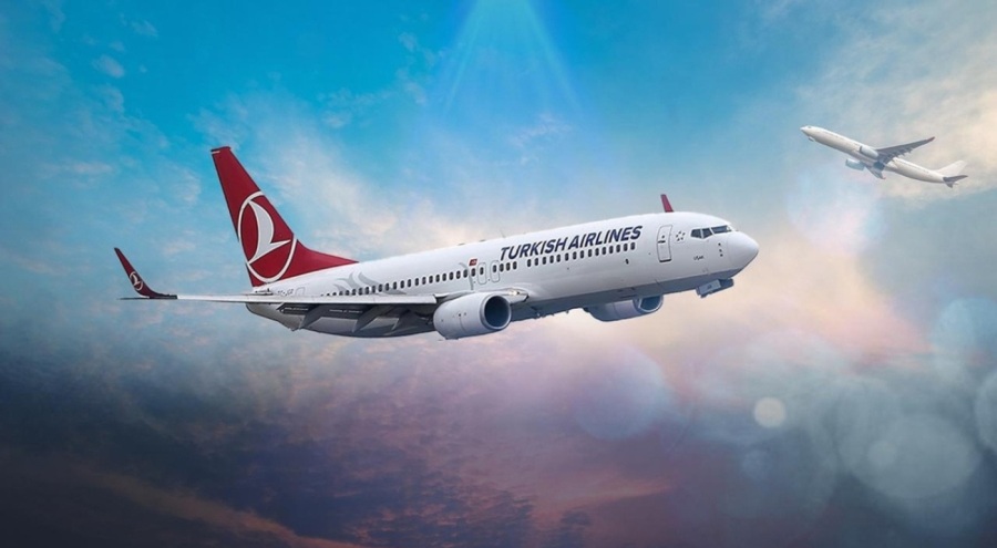 THY uçağına yıldırım isabet etti