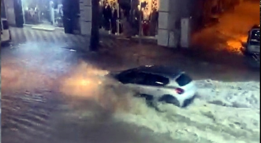 Tokat'ta sağanak: Yollar göle döndü