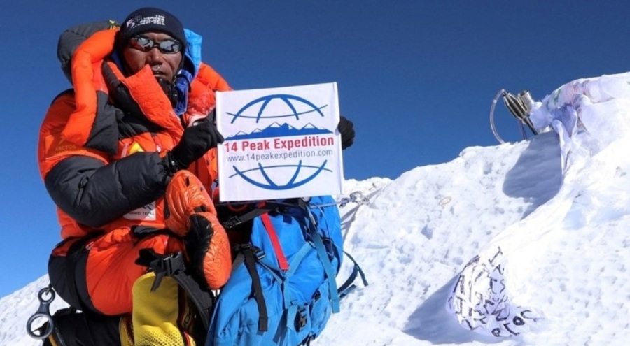 Nepalli "Everest Adam" 29. zirve rekorunun sahibi oldu