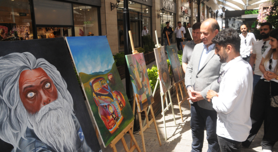 Cizre'de öğretmenlerin karma resim sergisine ilgi