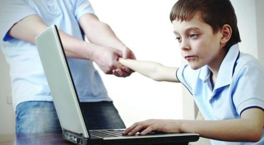 Çocukları internette güvende tutmanın yolları nelerdir?
