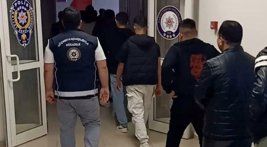 Yunanistan'a kaçmaya çalışan 31 kaçak göçmen yakalandı