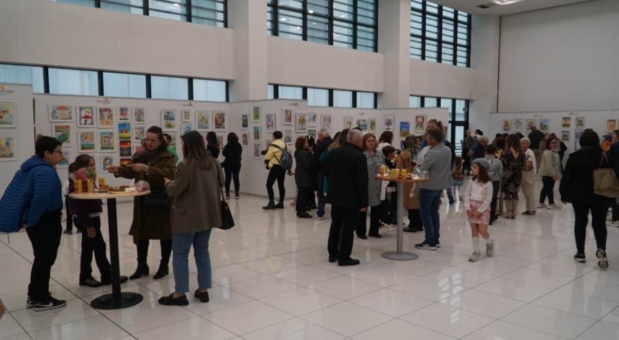 Bursalı minik ressamların eserleri BAOB'da sergilendi